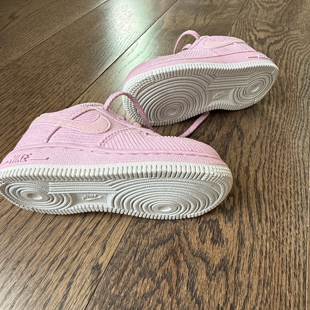 Nike Kids Pink Sneakers toddler size 7 NWOT - Picture 7 of 10